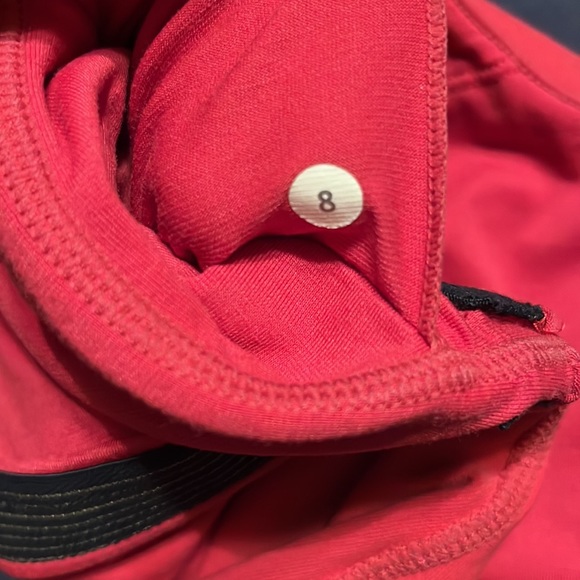 LuluLemon v-neck tank size 8 - Picture 6 of 7